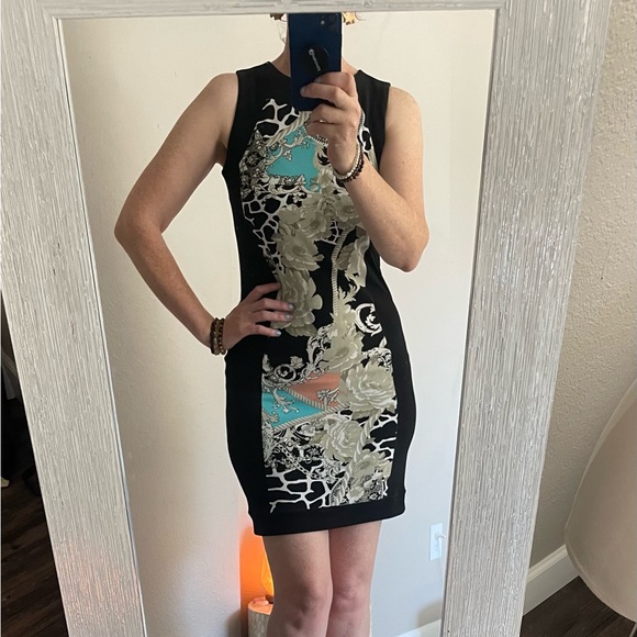 Eva Varro Body Con Dress - Picture 3 of 7